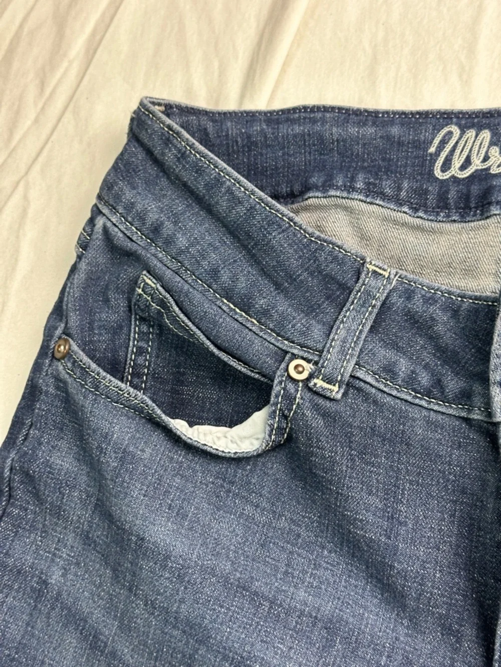 ✨ Wrangler Boot Cut‎ Stretch Jeans Dark Wash Women’s 3x34 8884-13 ✨